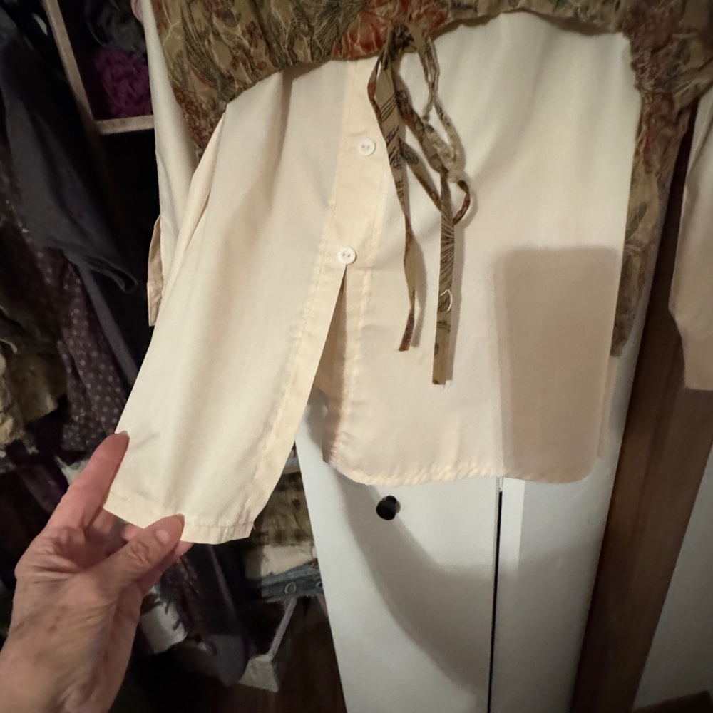 Floral Patchwork Vest in Earth Tones - Picture 3 of 5